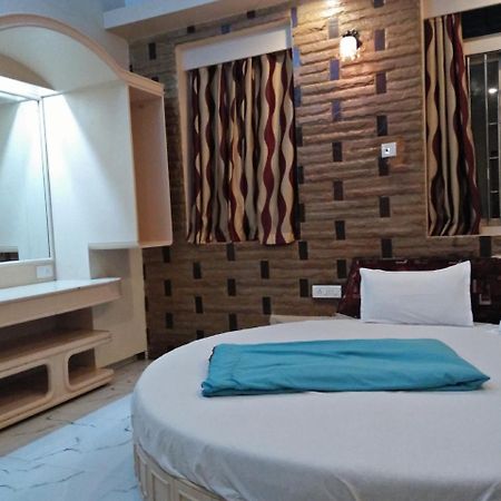 Hotel Blue Bird Colaba Mandve Zewnętrze zdjęcie