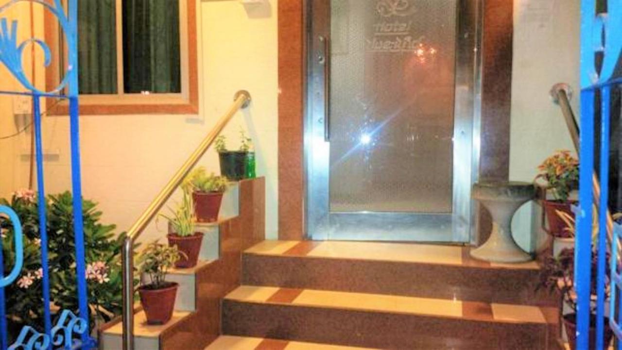 Hotel Blue Bird Colaba Mandve Zewnętrze zdjęcie
