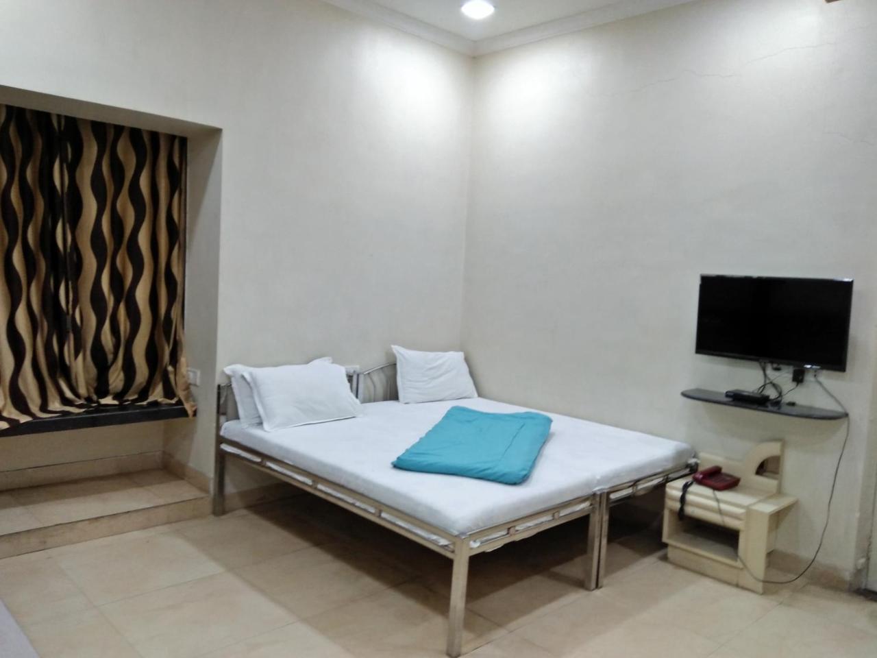 Hotel Blue Bird Colaba Mandve Zewnętrze zdjęcie