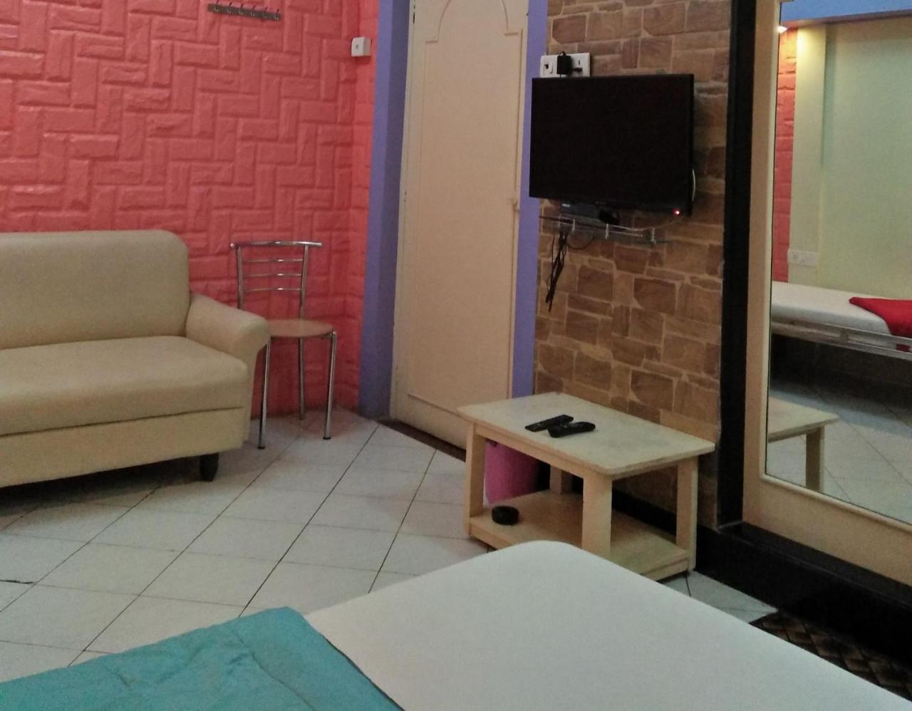 Hotel Blue Bird Colaba Mandve Zewnętrze zdjęcie