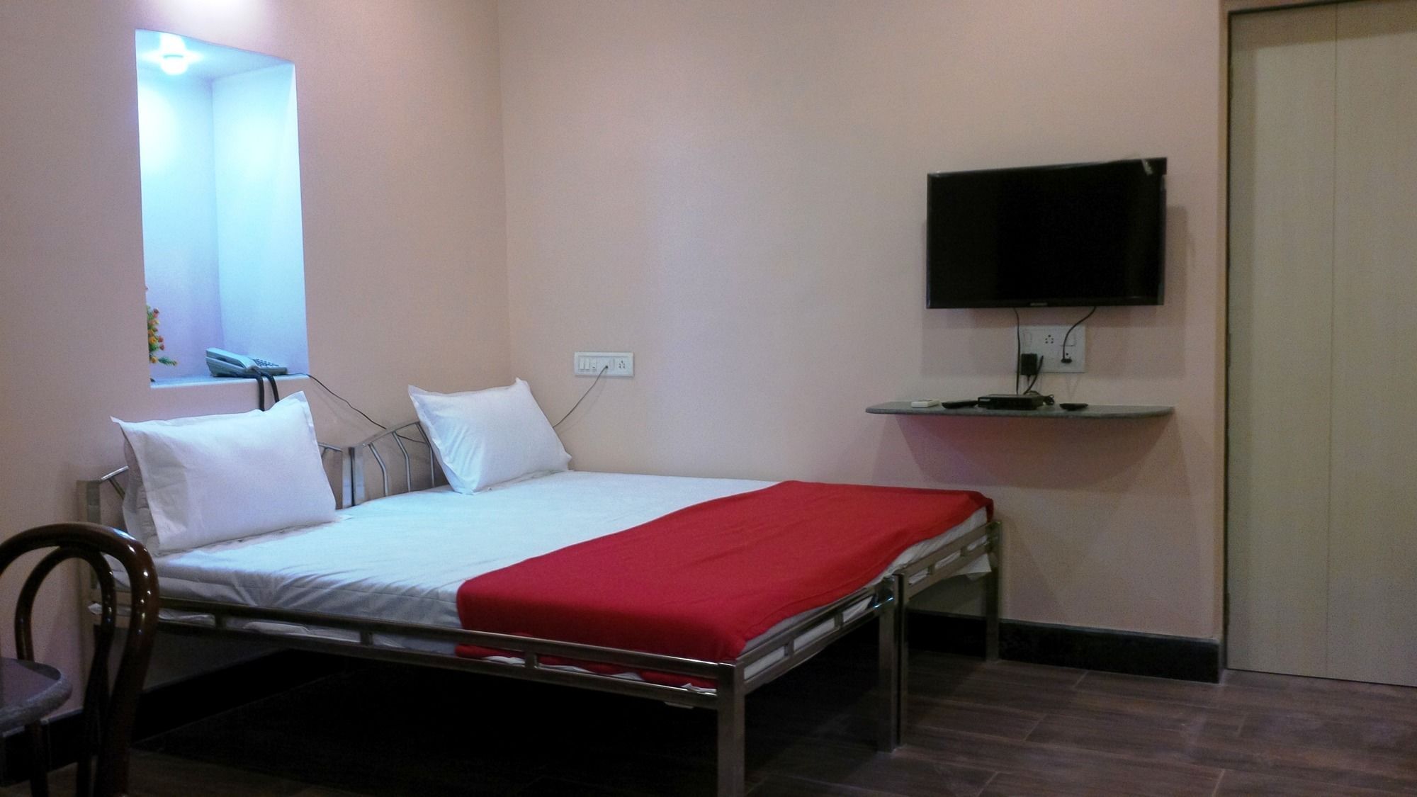 Hotel Blue Bird Colaba Mandve Zewnętrze zdjęcie