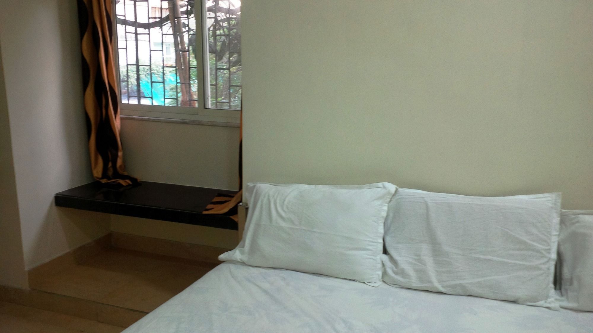 Hotel Blue Bird Colaba Mandve Zewnętrze zdjęcie